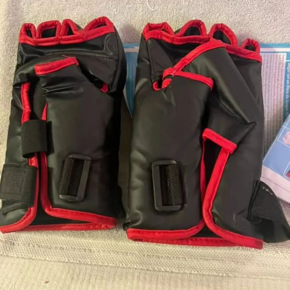 Nintendo Wii Boxer Gloves For Wii ~ Red & Black